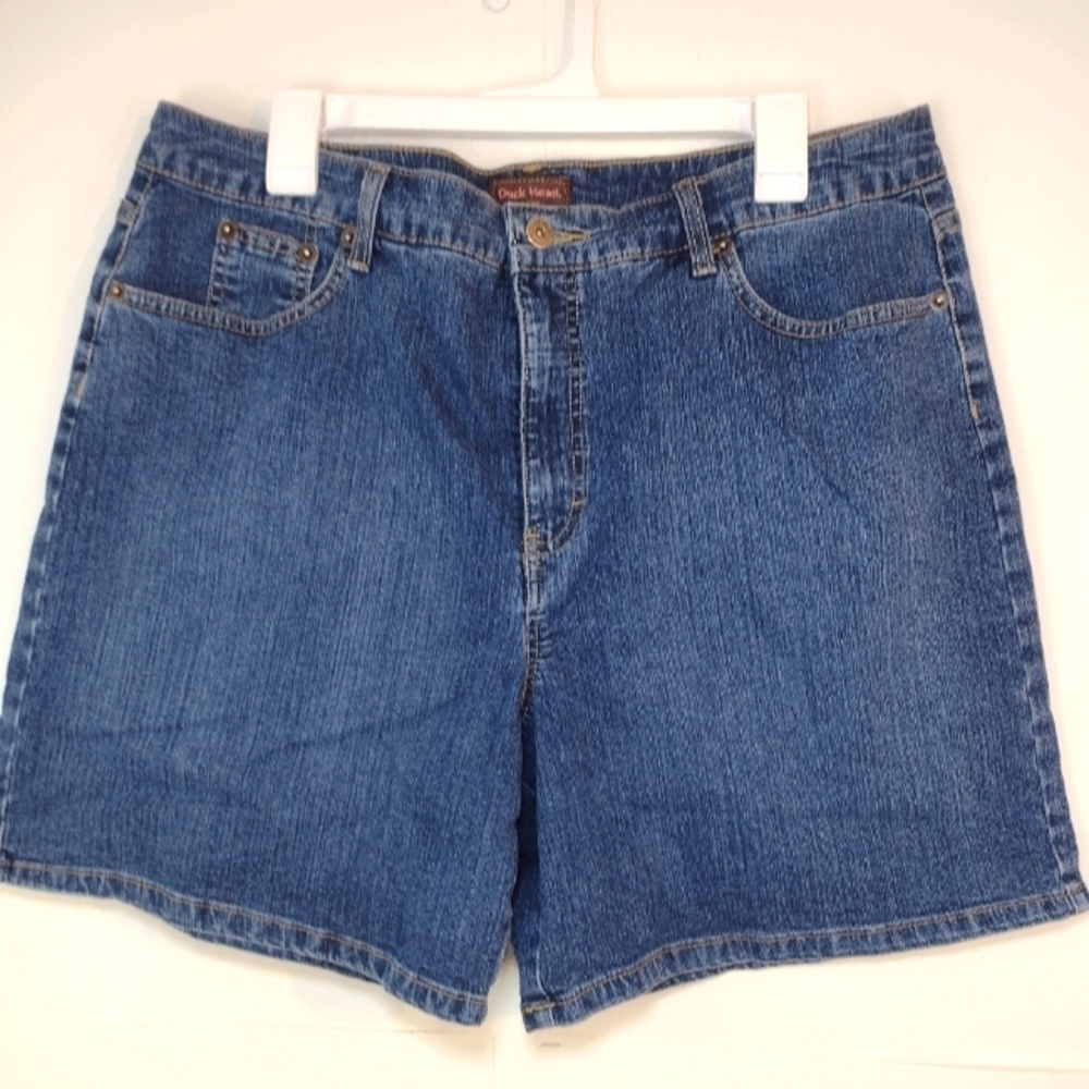 Duck Head women's Denim Short size (18)
